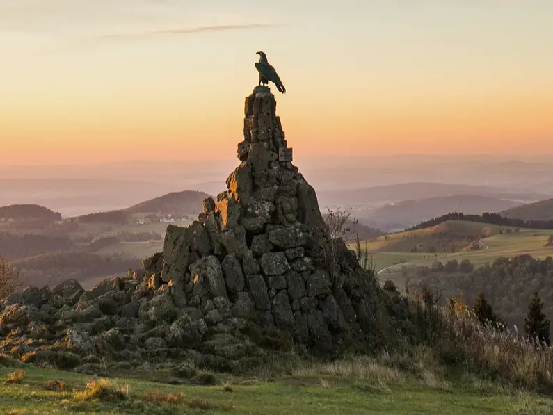 Ausblick von der Fliegerschule auf der Wasserkuppe in der hessischen Rhön.