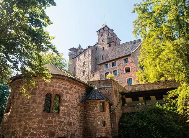 im Urlaub auf dem Bauernhof in der Pfalz die Burg Berwartstein bei Erlenbach besuchen