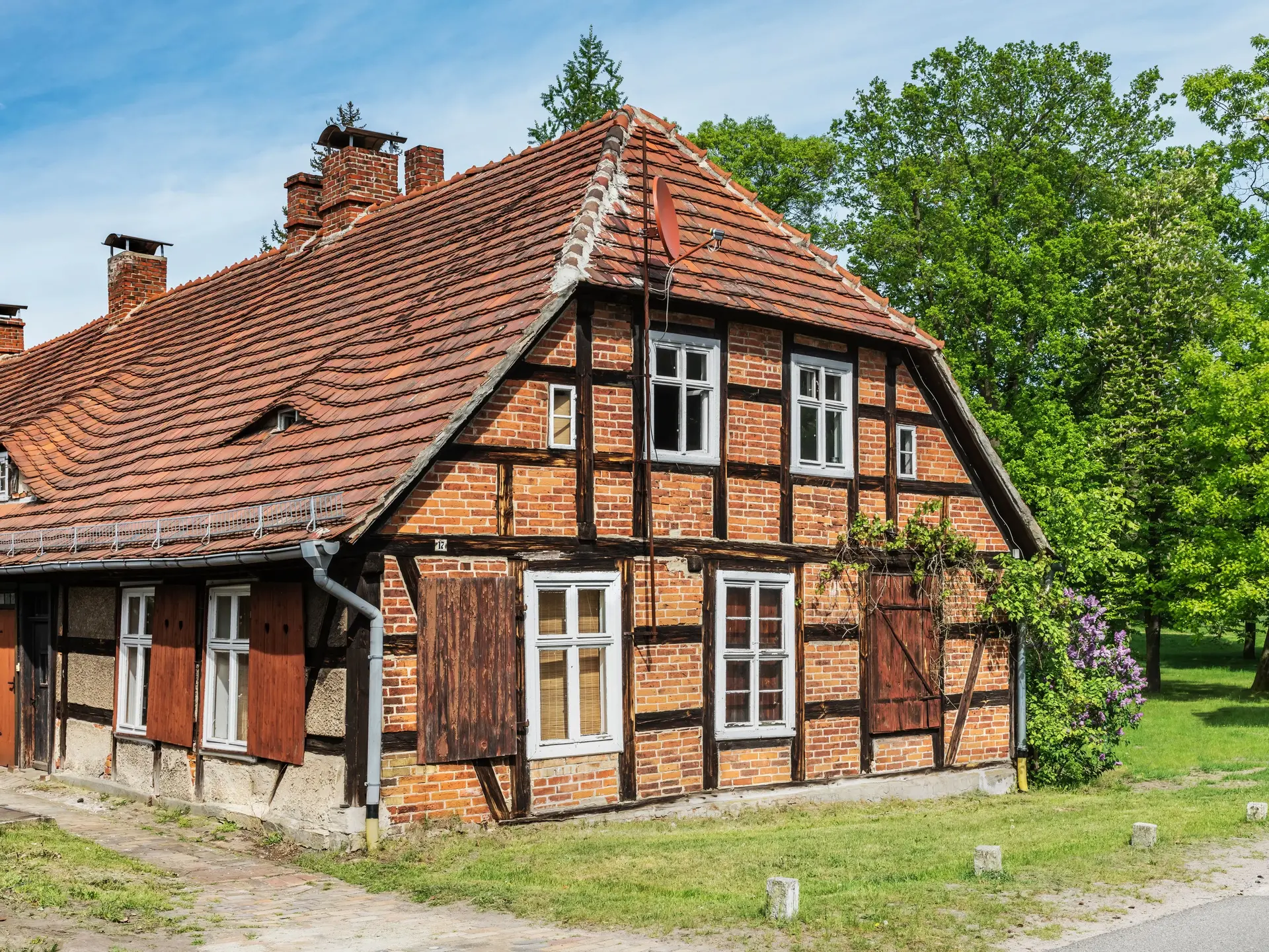 Arbeiterhaus im Museumsdorf Baruther Glashütte. Glashütte befindet sich in der Stadt Baruth/Mark, Landkreis Teltow-Fläming, Brandenburg, Deutschland, Europa