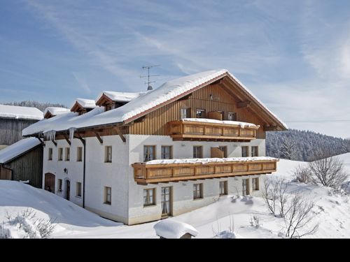 Landhaus Altweck im Winter by Gert Ziegenbein Landhaus Altweck im Winter by Gert Ziegenbein