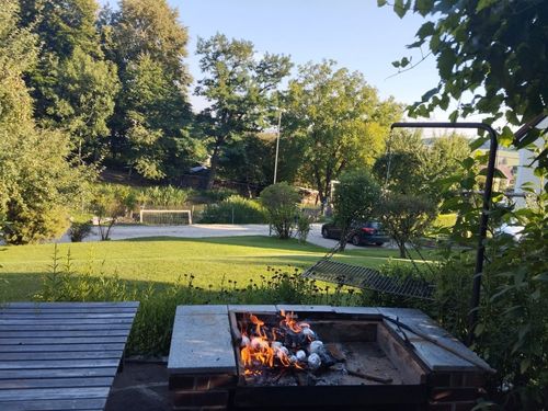 Zuerst Karoffen und dann Stockbrot grillen Zuerst Karoffen und dann Stockbrot grillen