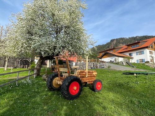 Berggarten mit Spielplatz Berggarten mit Spielplatz