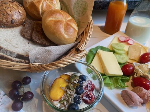 Gönn dir unseren leckeren Frühstückskorb! Gönn dir unseren leckeren Frühstückskorb!