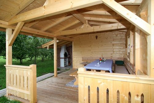 Unsere Grillhütte für gemütliche Stunden Unsere Grillhütte für gemütliche Stunden
