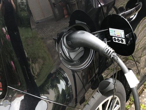 E-Auto laden E-Auto laden