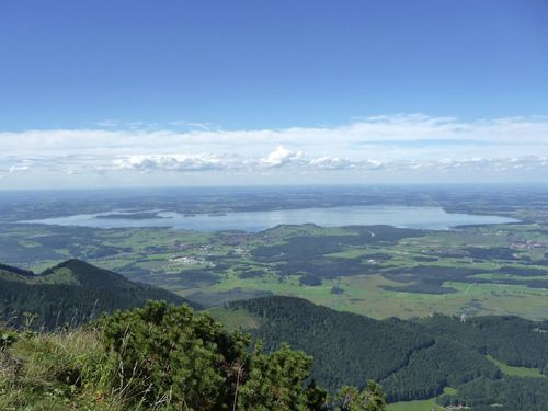 Blick vom Hochfelln auf den Chiemsee