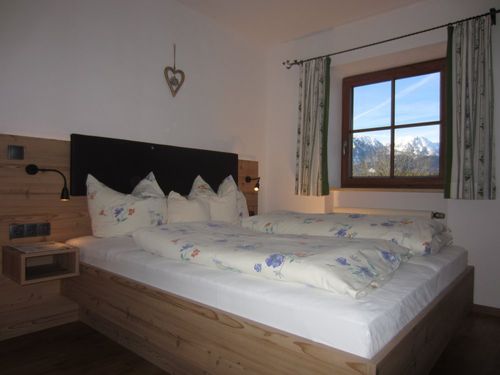 Schlafzimmer 1 Fewo Chiemsee