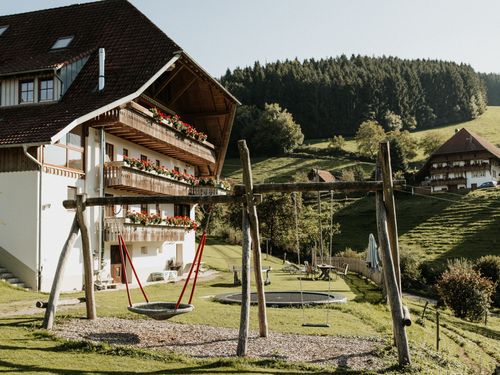 Spielfläche draußen Spielfläche draußen
