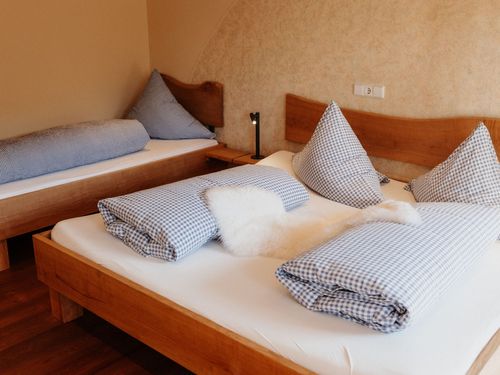 FeWo_Zimmer 3 Betten FeWo_Zimmer 3 Betten