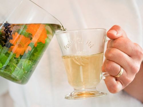frischer Kräutertee - ein Genuss frischer Kräutertee - ein Genuss