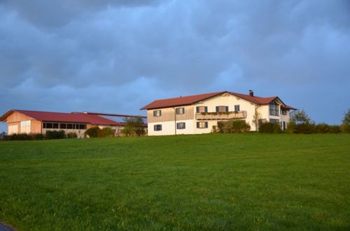"Haus und Hof" "Haus und Hof"
