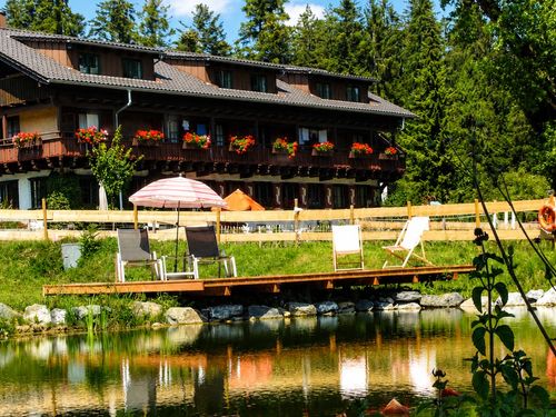 Weiher mit Terasse Weiher mit Terasse