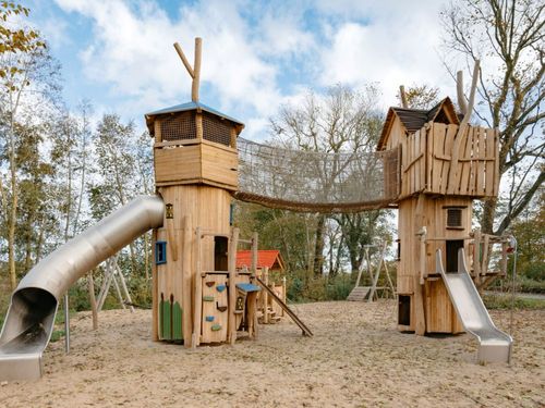 Spielplatz mit Rabaukendorf Spielplatz mit Rabaukendorf
