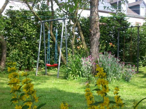 Schaukel im Garten Schaukel im Garten