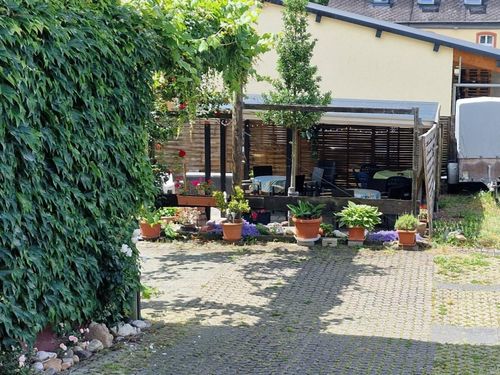 Sitz Möglichkeiten im Garten