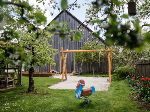 Spielplatz im Bauerngarten Spielplatz im Bauerngarten