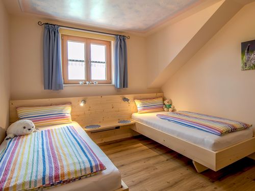 Schlafzimmer 2 Zugspitzblick Schlafzimmer 2 Zugspitzblick