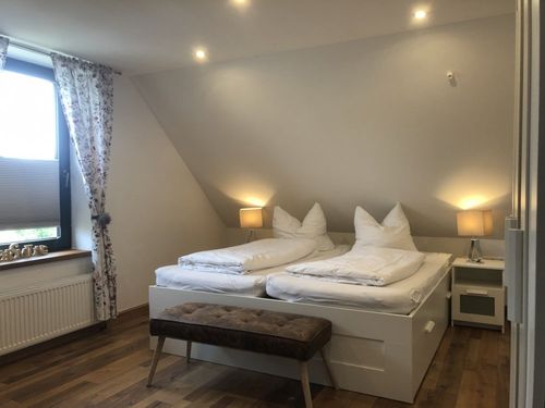 Eltern-Schlafzimmer Eltern-Schlafzimmer