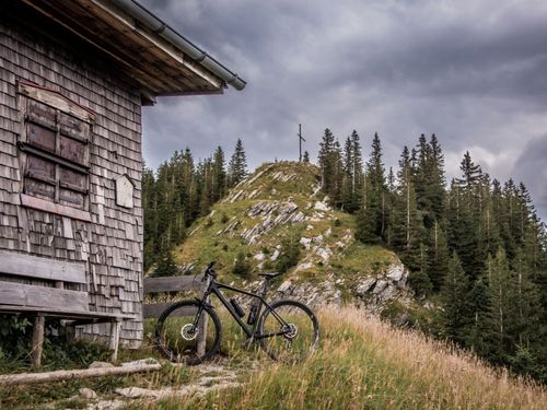 bikeandhikeaufdiealpspitznesselwangallgugmbhchristiangreitherphotographyccbysade3.0 bikeandhikeaufdiealpspitznesselwangallgugmbhchristiangreitherphotographyccbysade3.0