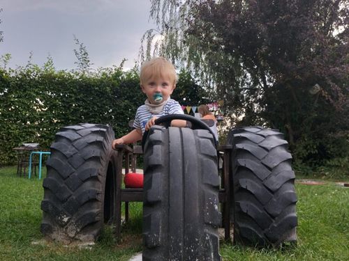 Schon die kleinsten lieben Bulldog fahren Schon die kleinsten lieben Bulldog fahren