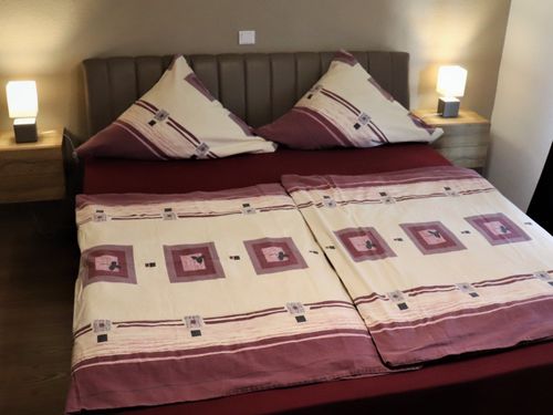 1 Schlafzimmer im  Erdgeschoss Boxspringbett