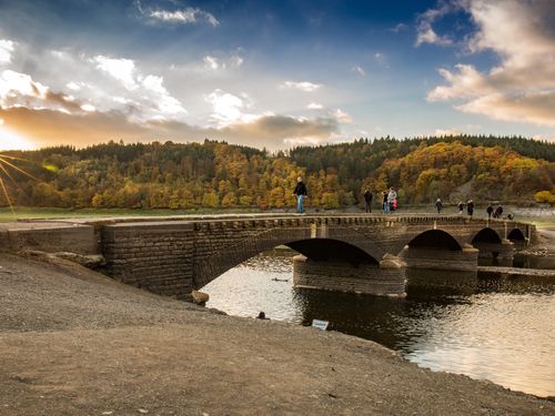 Aseler_Bruecke_im_Herbst_Heinrich_Kowalski