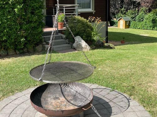 Schwenkgrill mit Feuerschale