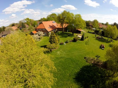 ferienhof heidemann luftaufnahme fachwerkhaus und garten ferienhof heidemann luftaufnahme fachwerkhaus und garten