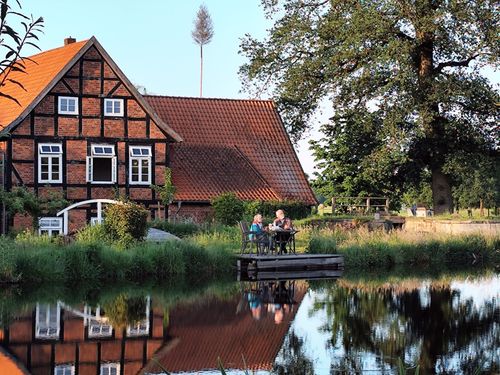 bruchmuehlen_muehlenteich_terrasse mit Teichblick bruchmuehlen_muehlenteich_terrasse mit Teichblick