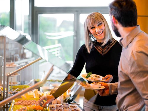 Frühstücksbuffet im Bio-Seehotel am Zeulenroda Meer