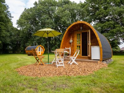 Kuhle Auszeit_Glückspilz_Sitzecke draußen