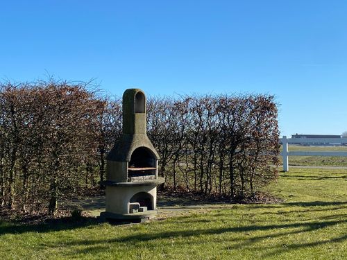 ferienhof janssen_grillplatz_außenkamin