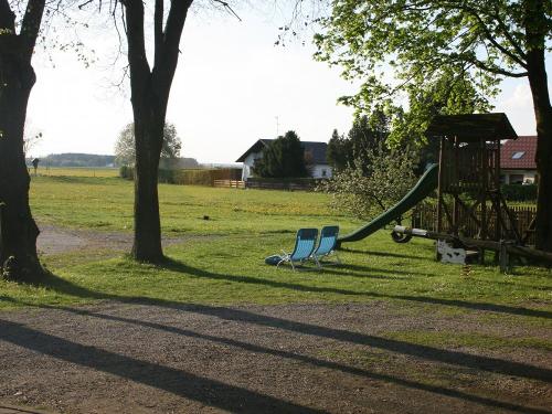 Garten- und Liegewiese