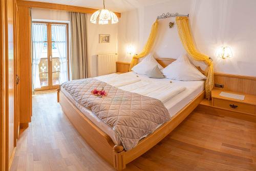 großes Schlafzimmer