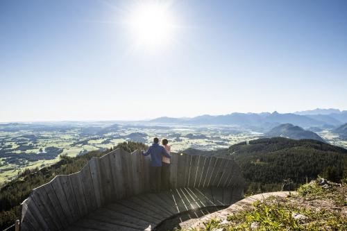 schlossparkwandern_logenplatzroute_alpspitzaussichtsplattform_petervon...ittel