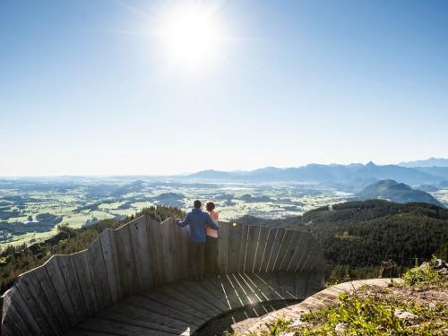 schlossparkwandern_logenplatzroute_alpspitzaussichtsplattform_petervon...ittel