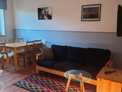 1000070272 1000070272