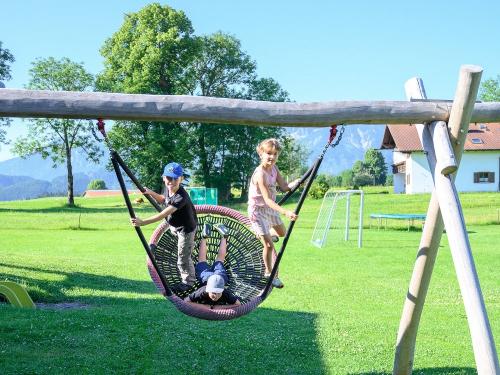 Ferienhof Schweiger-Spielplatz-5458