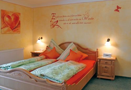 Alpenglühn Schlafzimmer