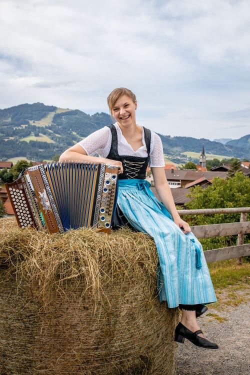 Meli mit der Harmonika