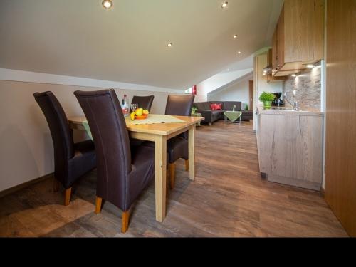 Dachgeschosswohnung-Gästehaus