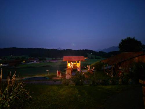 Spielturm bei Nacht Spielturm bei Nacht
