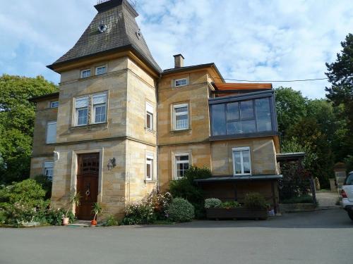 d9487f98-6292-4e98-af75-32feb38e9bdc