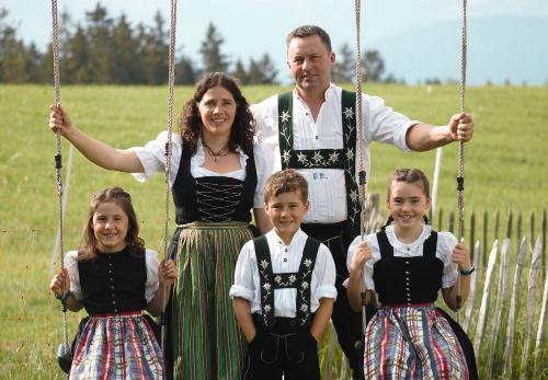Wir freuen uns auf Sie! Ihre Familie Kirchmann