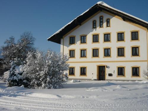 Unser Hof im Schnee