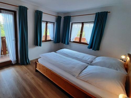 Fewo Steinplatte Schlafzimmer