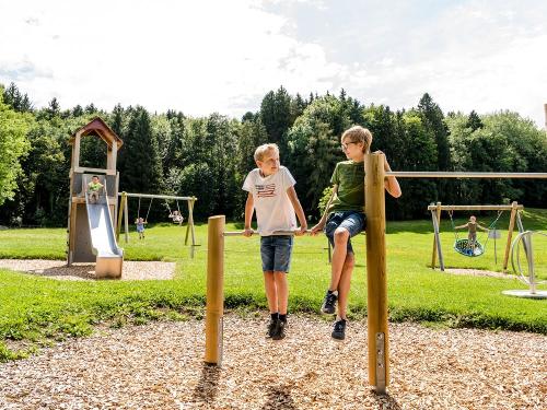 in Paradies für kleine Abenteurer TÜV-geprüfter Spielspaß mitten in der Natur in Paradies für kleine Abenteurer TÜV-geprüfter Spielspaß mitten in der Natur