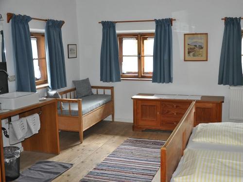 Hofferienwohnung Schlafzimmer1