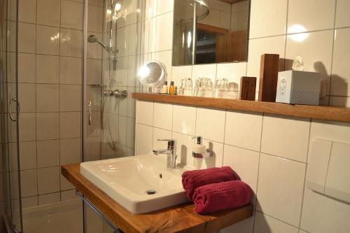 badezimmer- nussbaum