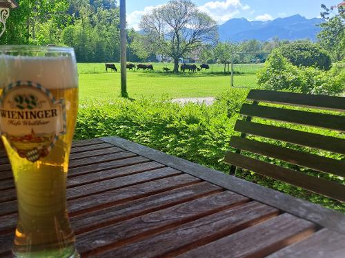 Terasse Frühstücksraum mit Bier